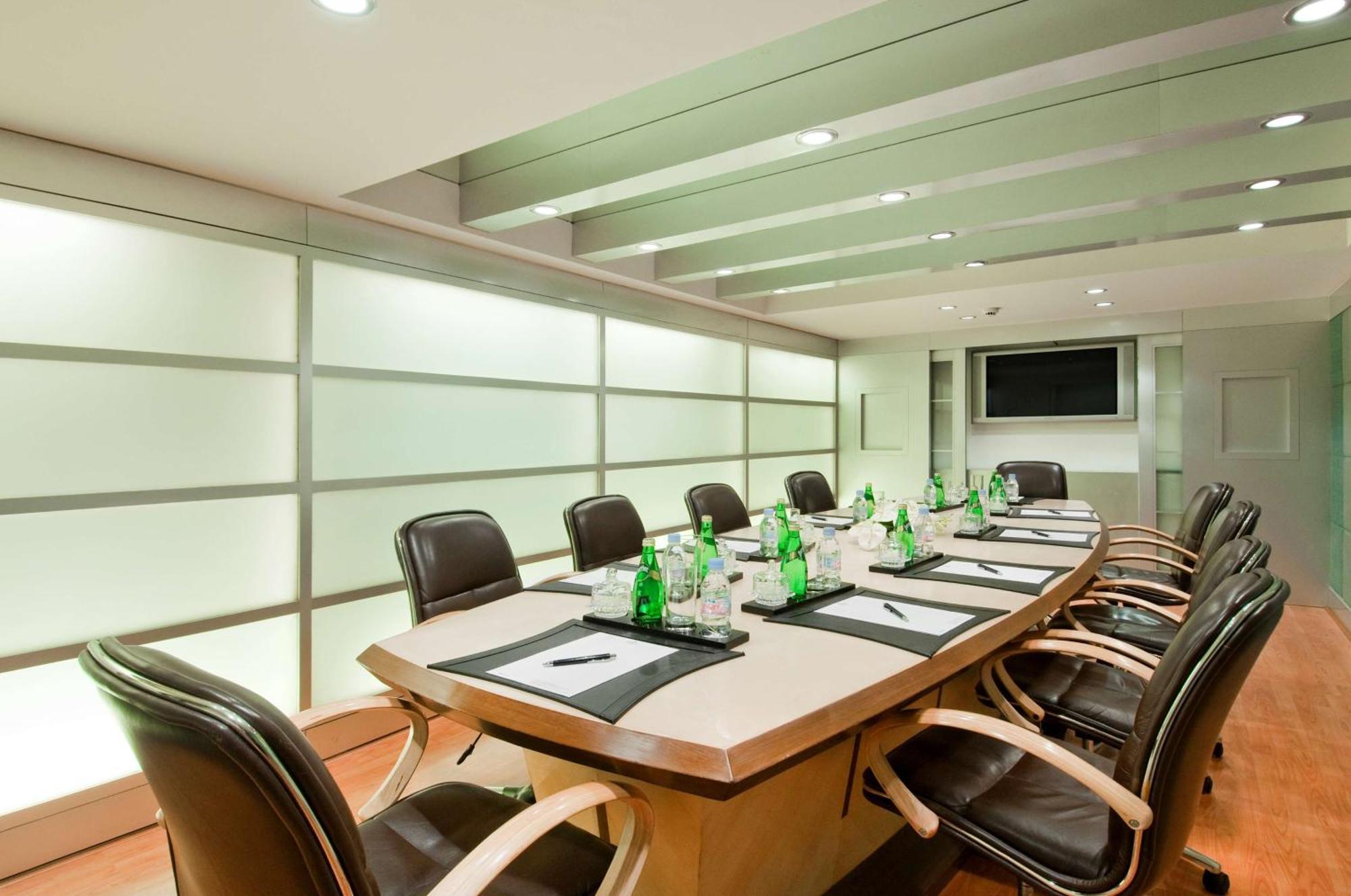 Hilton Mumbai International Airport Hotel Exterior foto Meeting room