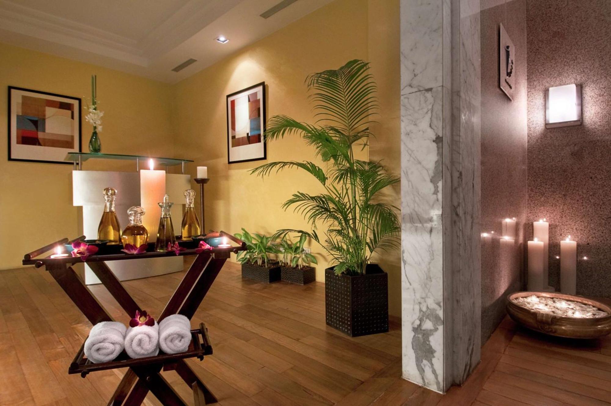 Hilton Mumbai International Airport Hotel Exterior foto Spa at the Taj Mahal Palace, Mumbai
