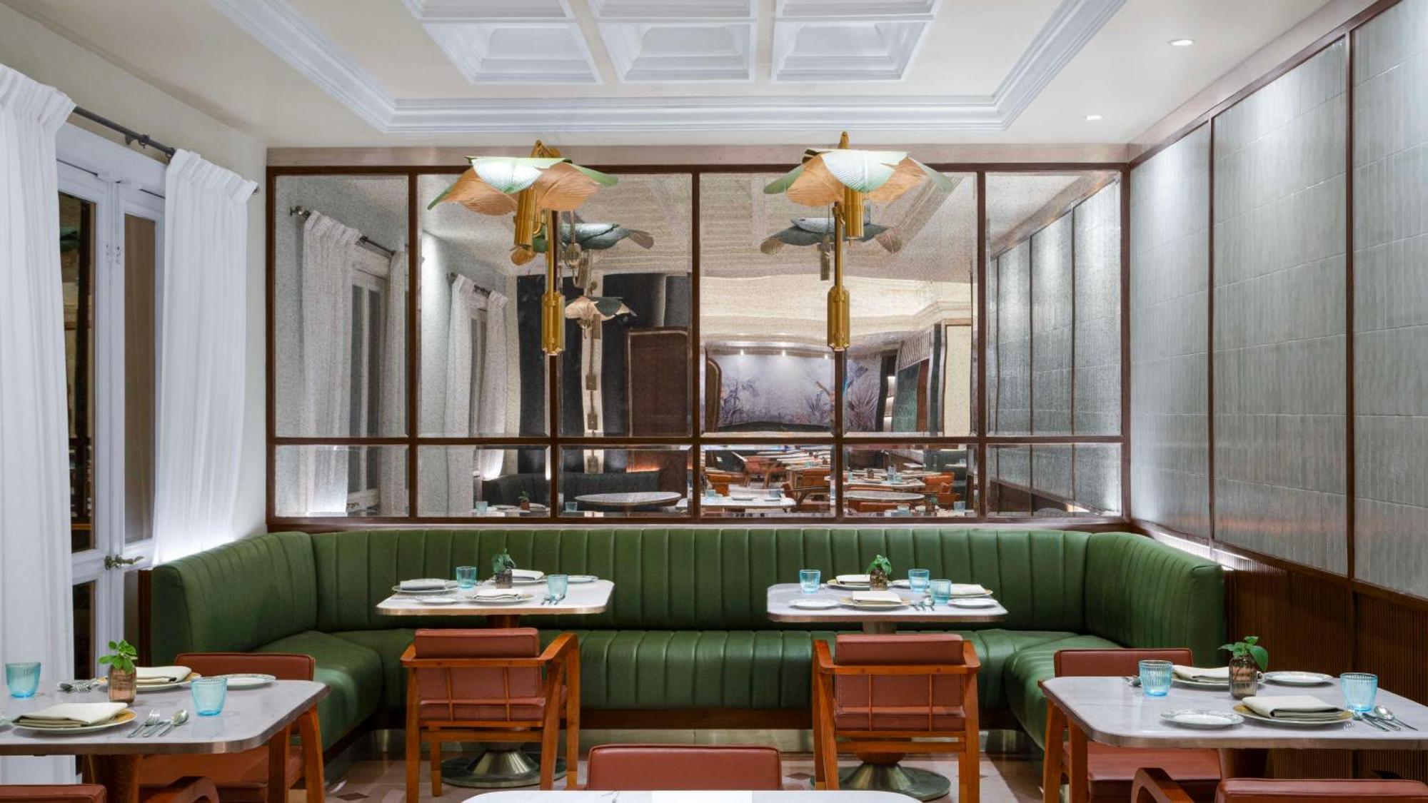 Hilton Mumbai International Airport Hotel Exterior foto The interior of the restaurant